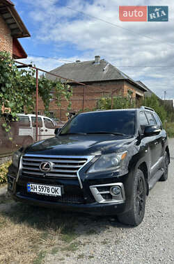 Lexus LX  2010