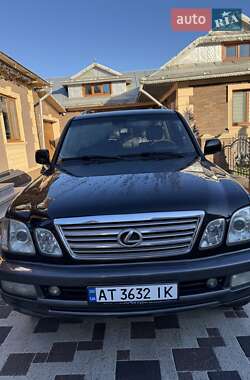 Lexus LX  2005