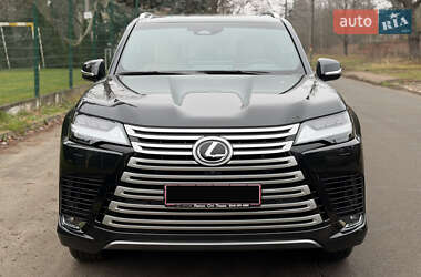 Lexus LX  2025