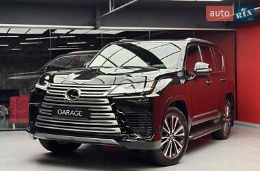Lexus LX  2025