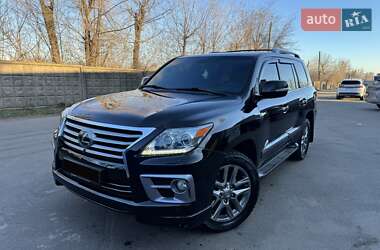 Lexus LX  2013
