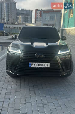 Lexus LX  2023