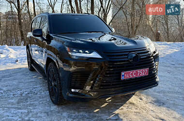 Lexus LX  2025