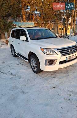 Lexus LX  2011