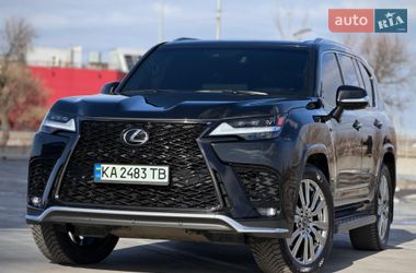 Lexus LX  2023