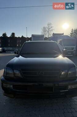 Lexus LX 2004