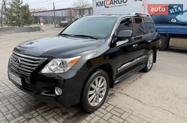 Lexus LX  2010