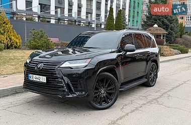 Lexus LX  2023