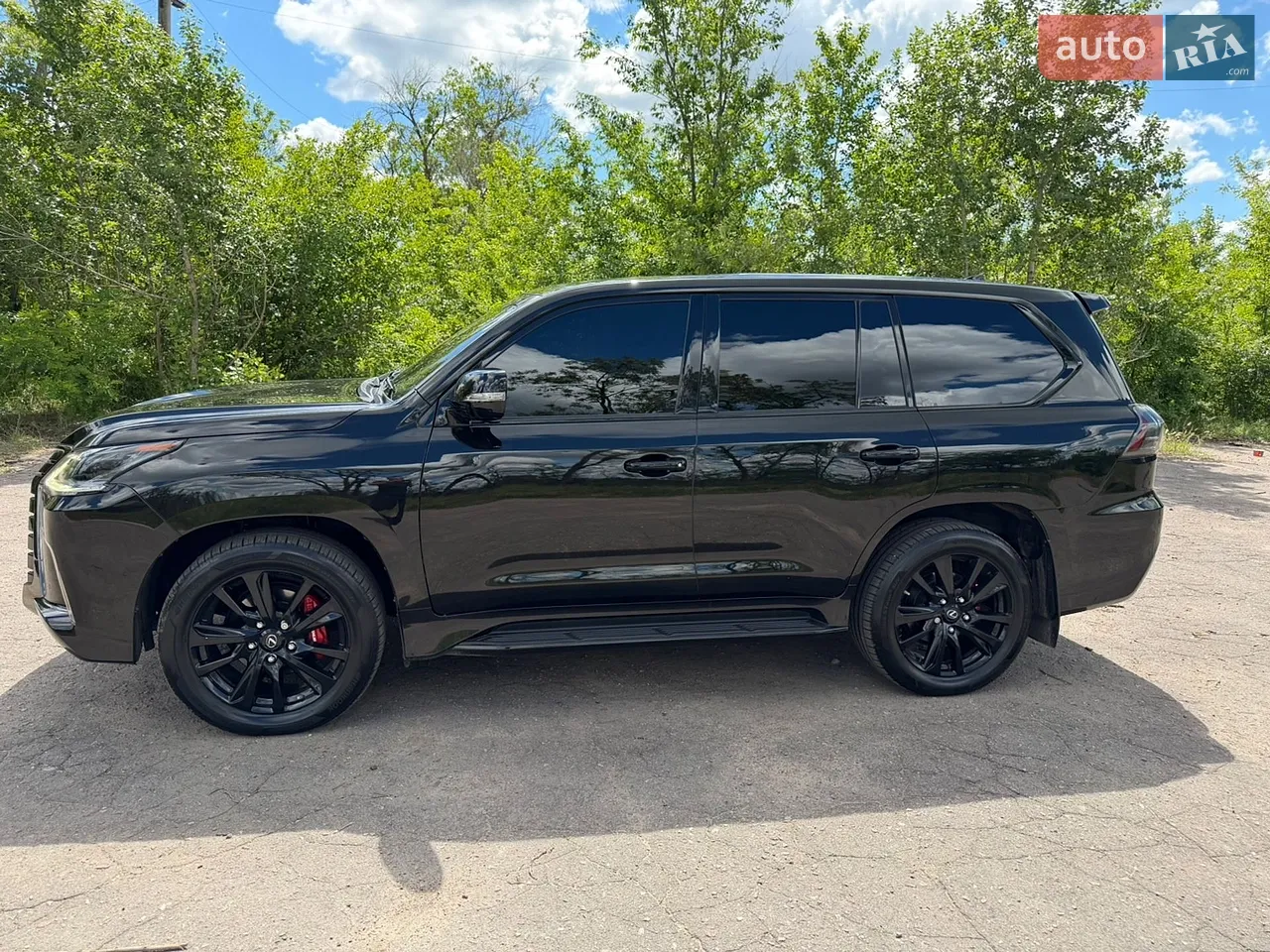 2020 Lexus LX - фото 1