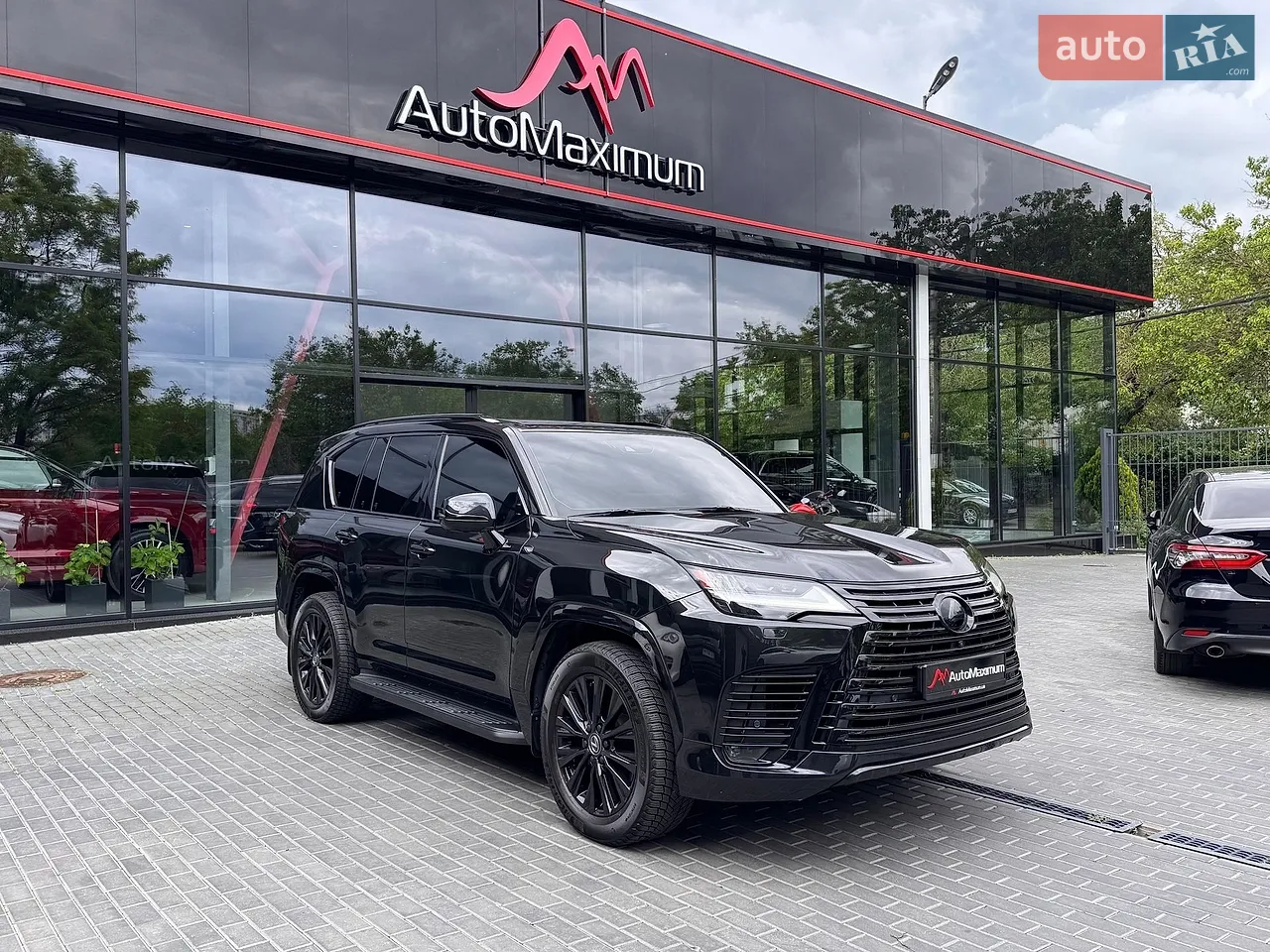 2023 Lexus LX - фото 1