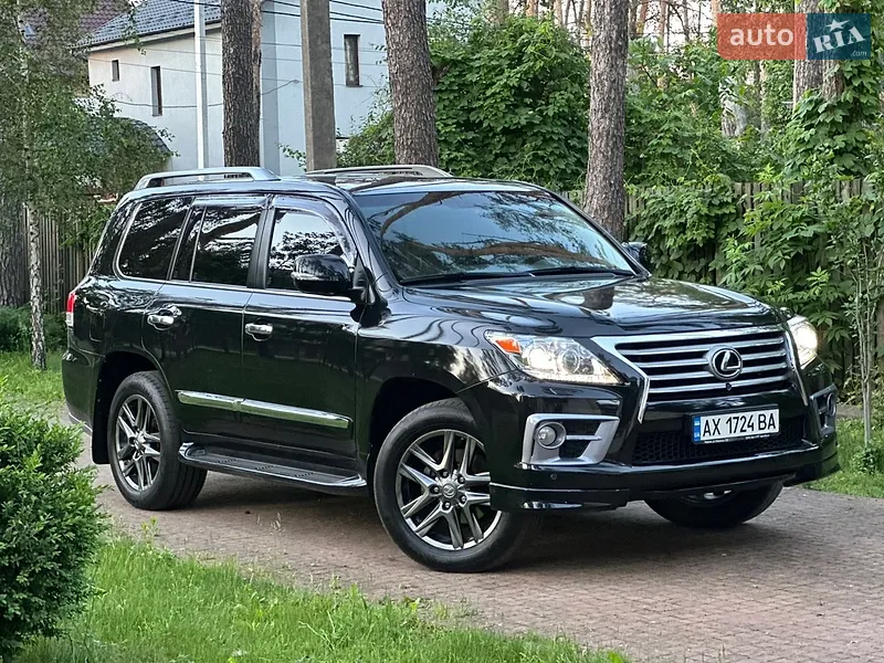 Lexus LX