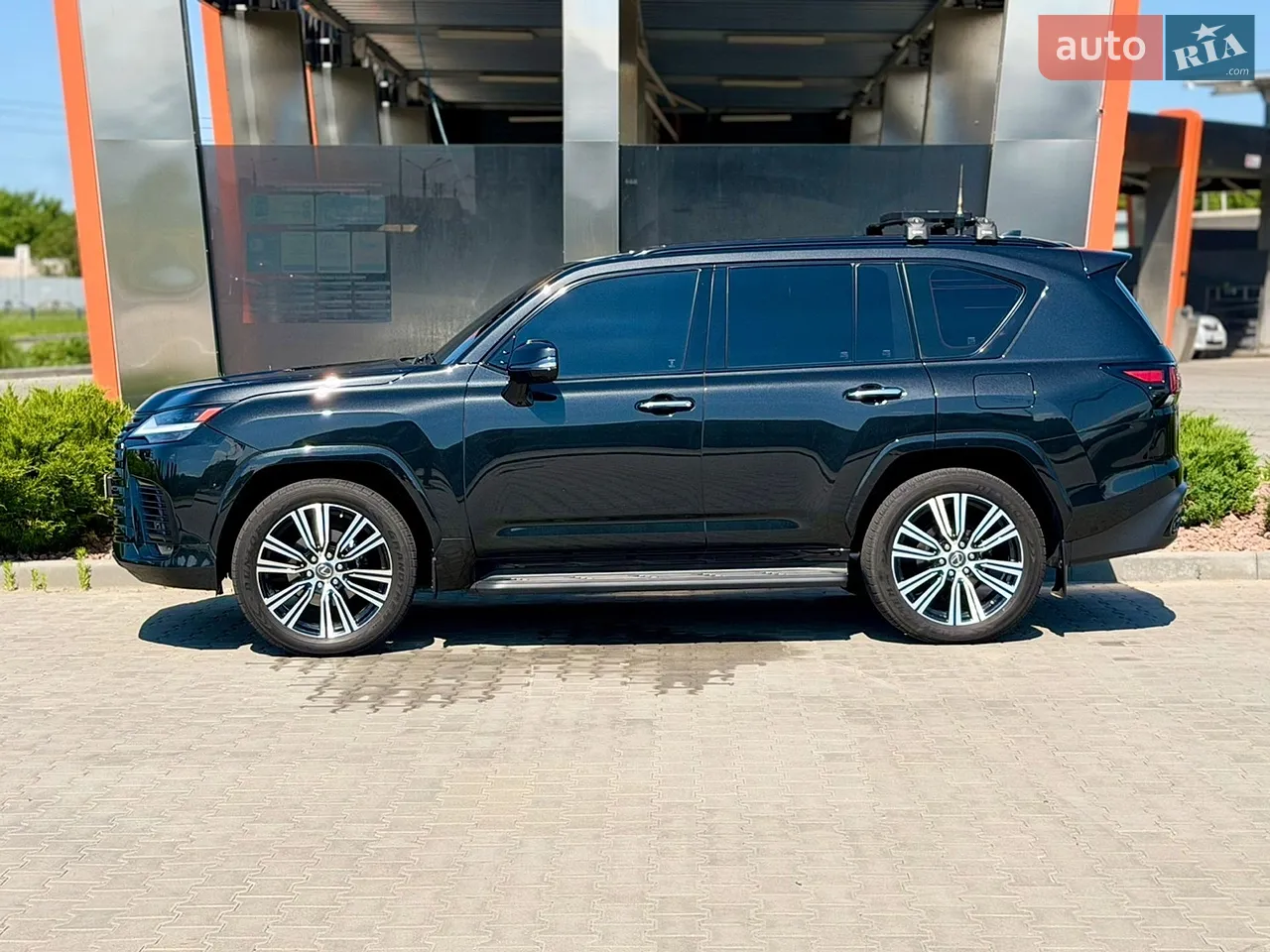 2022 Lexus LX - мініатюра 4