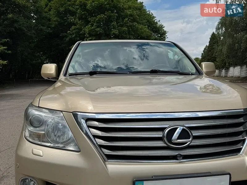 Lexus LX 2008