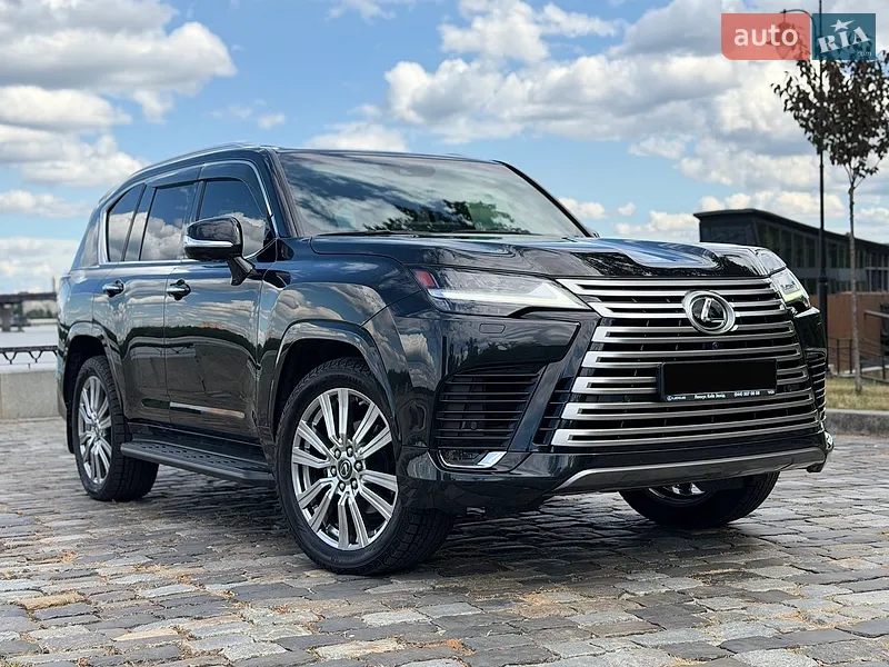 Lexus LX 2022