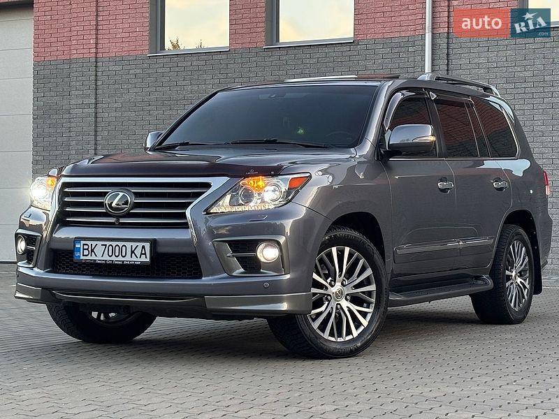 Lexus LX