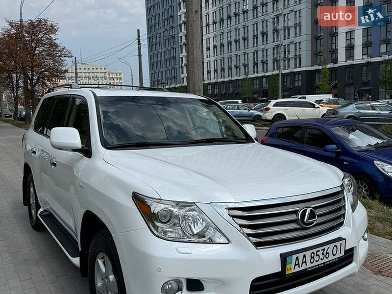 Позашляховик / Кросовер Lexus LX 2008 в Києві