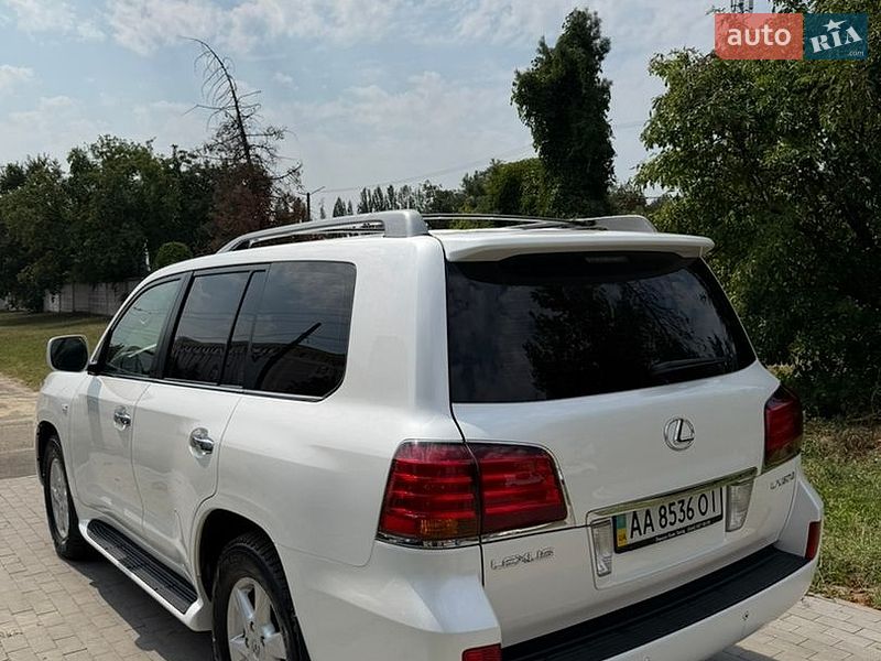 Позашляховик / Кросовер Lexus LX 2008 в Києві