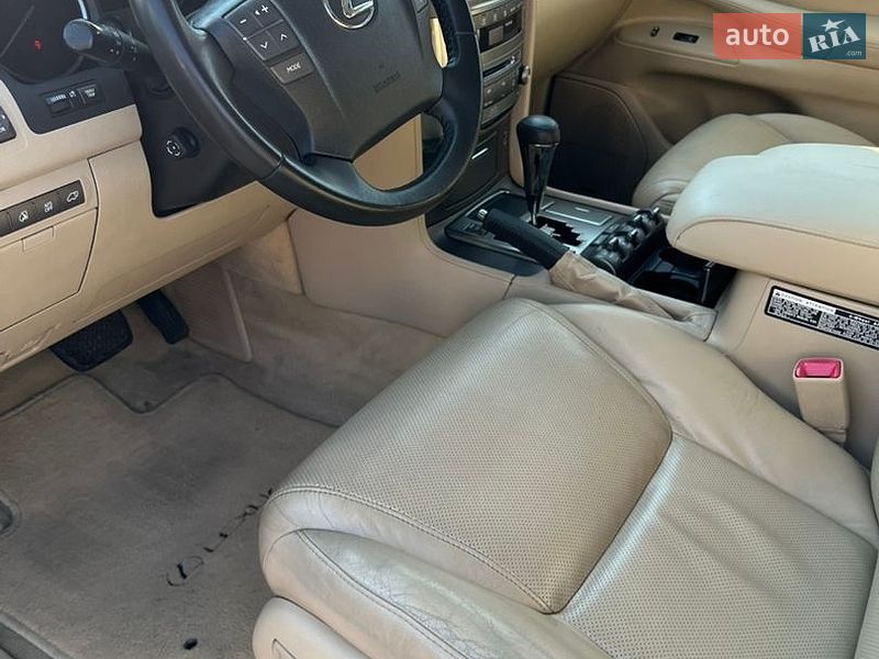 Позашляховик / Кросовер Lexus LX 2008 в Києві