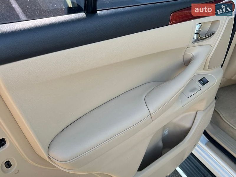 Позашляховик / Кросовер Lexus LX 2008 в Києві