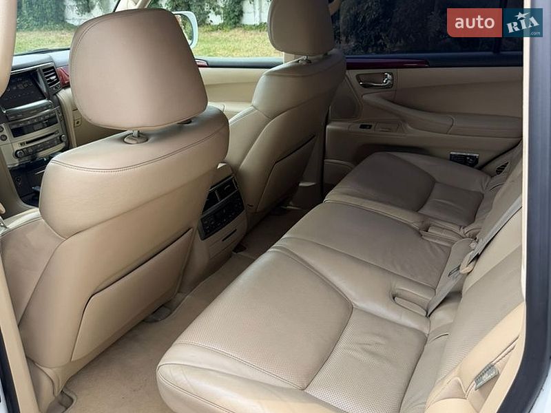 Позашляховик / Кросовер Lexus LX 2008 в Києві