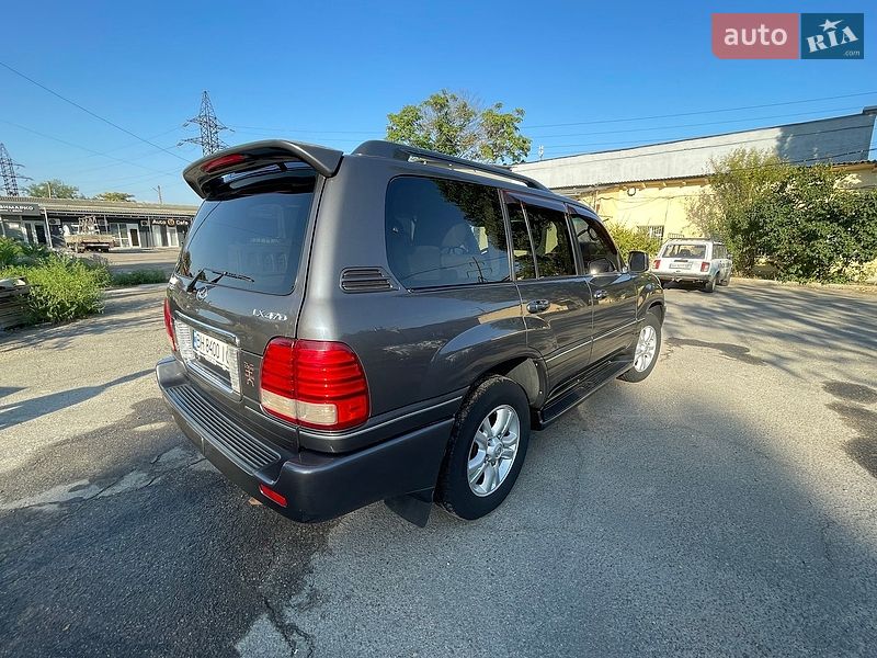 Внедорожник / Кроссовер Lexus LX 2005 в Одессе