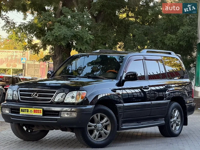 Lexus LX 2005