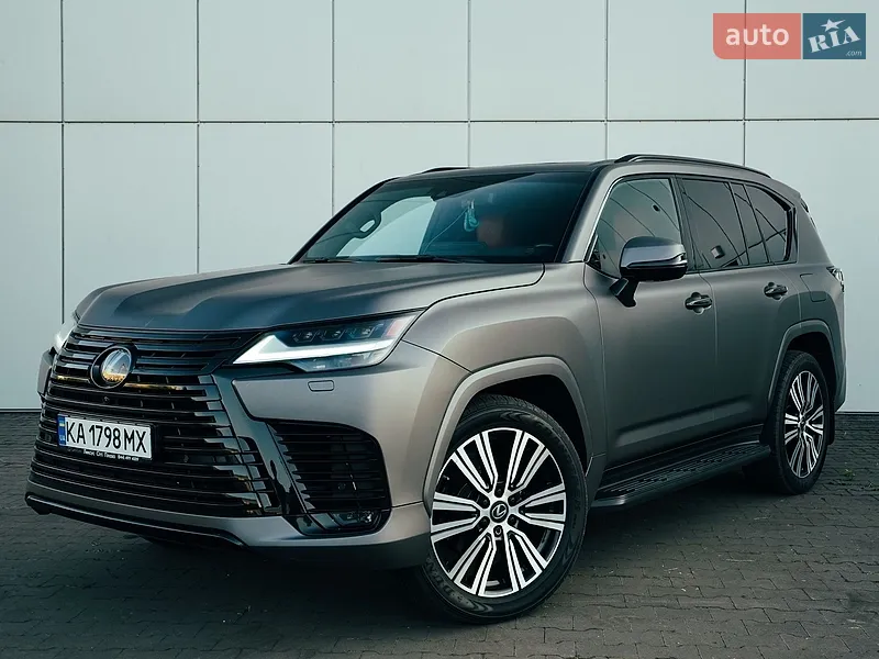 Lexus LX