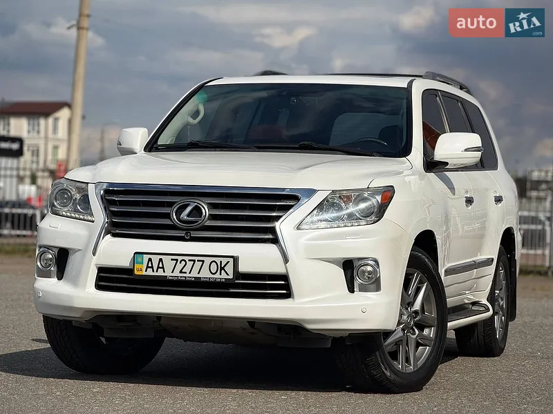 Lexus LX