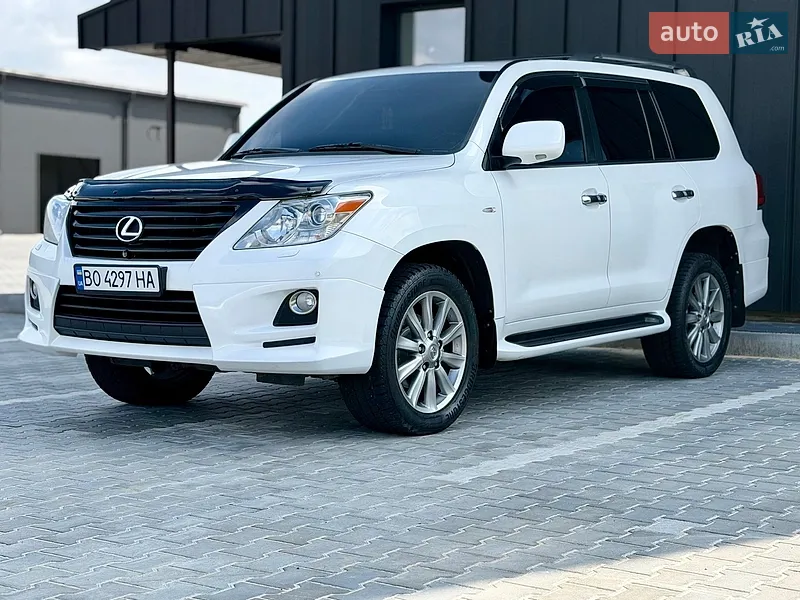 Lexus LX