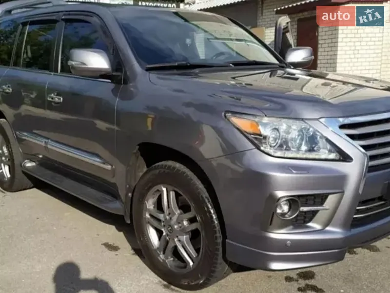 Lexus LX 2012