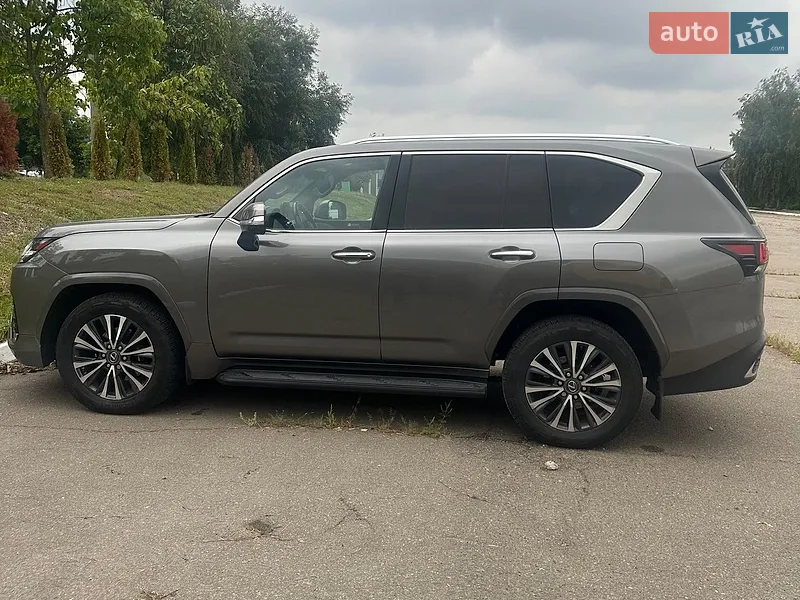 Lexus LX 2023