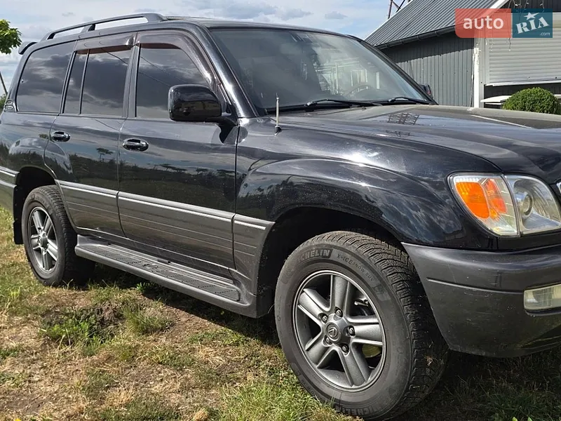 Lexus LX 2005