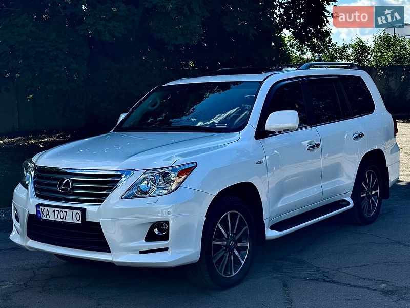 Внедорожник / Кроссовер Lexus LX 2011 в Киеве