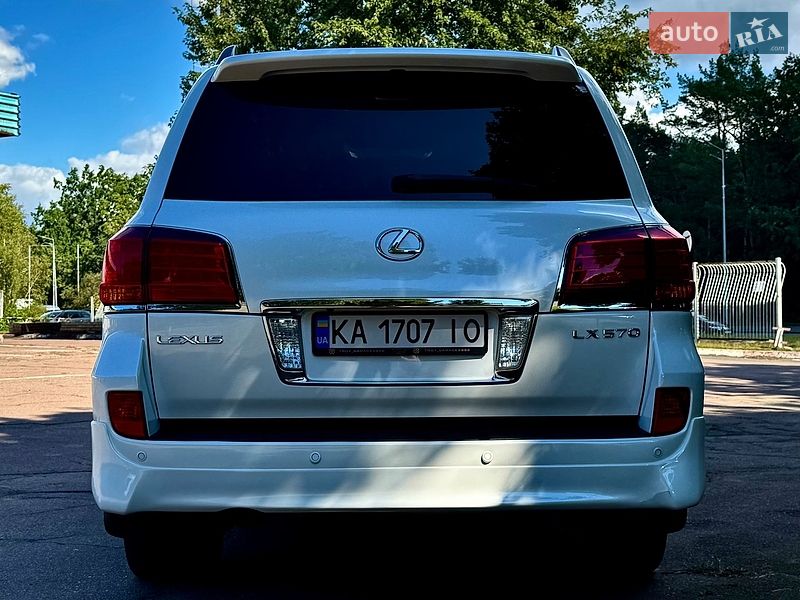 Внедорожник / Кроссовер Lexus LX 2011 в Киеве
