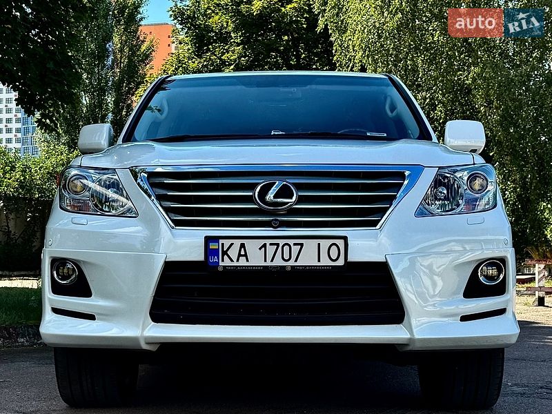 Внедорожник / Кроссовер Lexus LX 2011 в Киеве