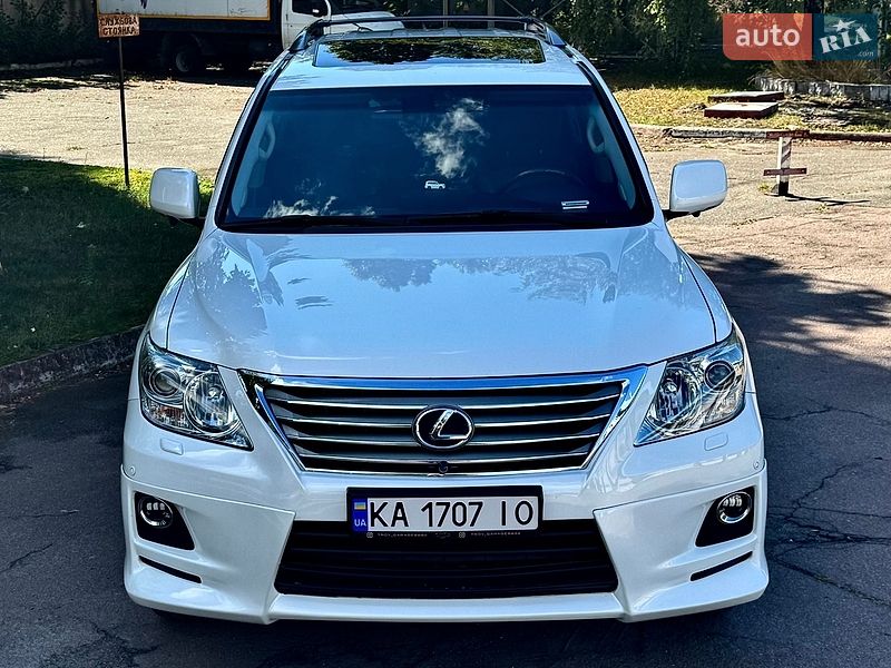 Внедорожник / Кроссовер Lexus LX 2011 в Киеве