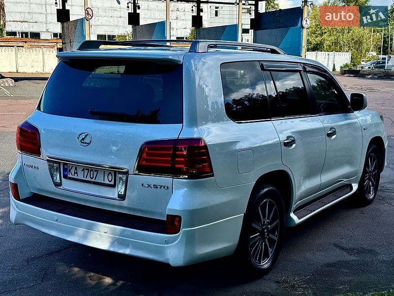 Внедорожник / Кроссовер Lexus LX 2011 в Киеве