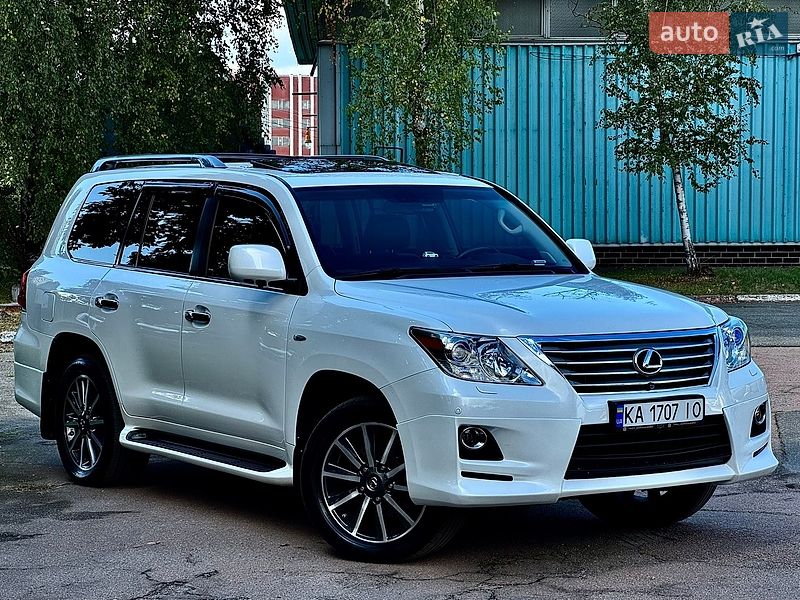 Внедорожник / Кроссовер Lexus LX 2011 в Киеве