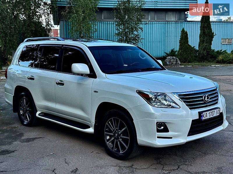 Внедорожник / Кроссовер Lexus LX 2011 в Киеве