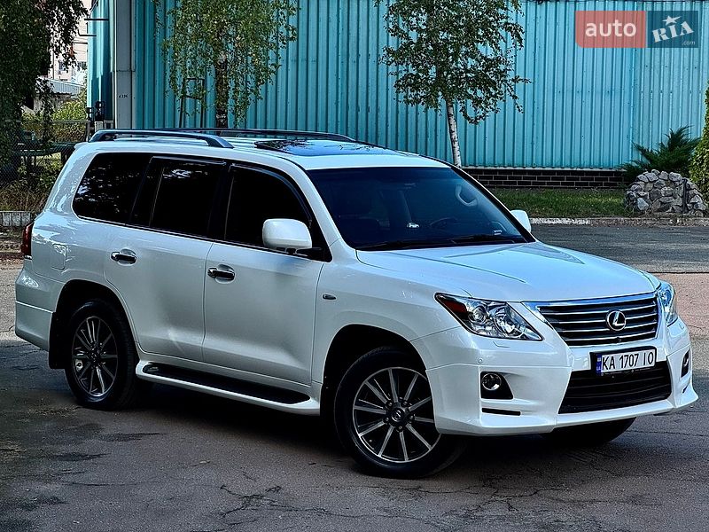 Внедорожник / Кроссовер Lexus LX 2011 в Киеве