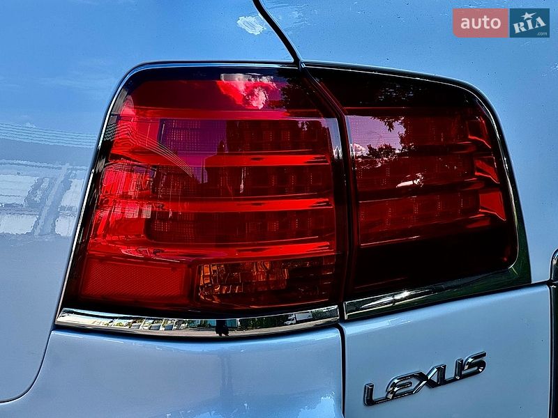Внедорожник / Кроссовер Lexus LX 2011 в Киеве