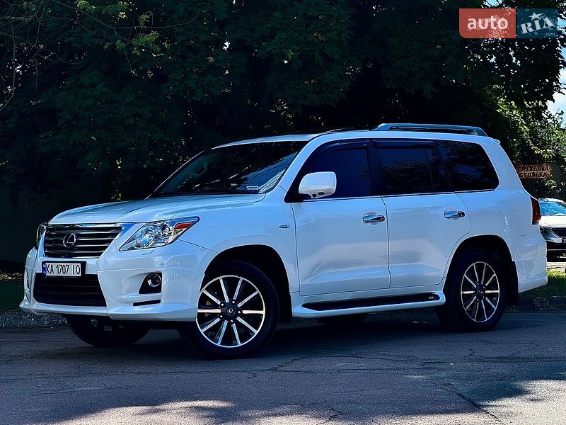 Внедорожник / Кроссовер Lexus LX 2011 в Киеве