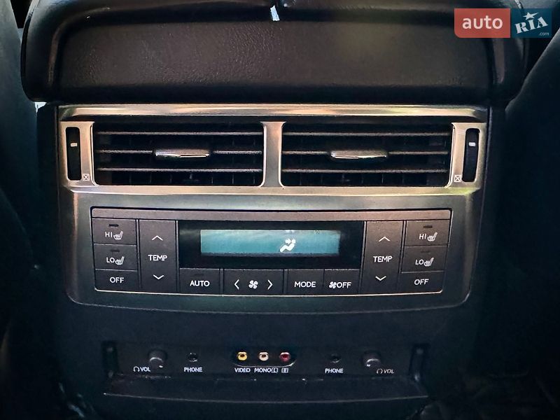 Внедорожник / Кроссовер Lexus LX 2011 в Киеве