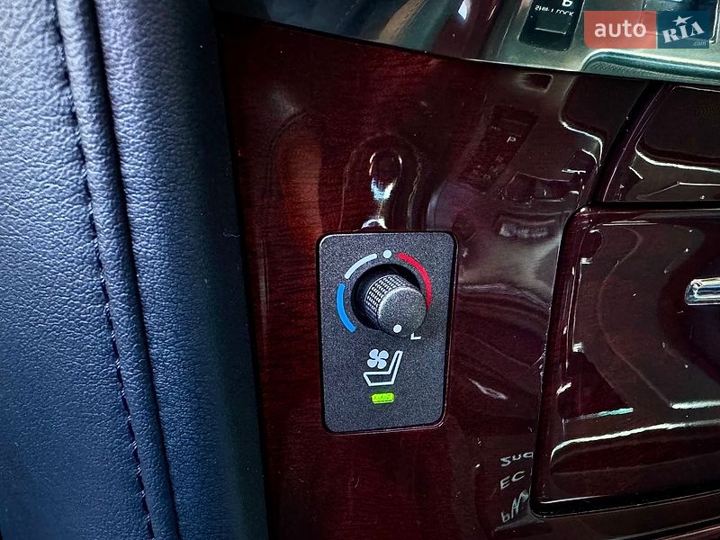 Внедорожник / Кроссовер Lexus LX 2011 в Киеве