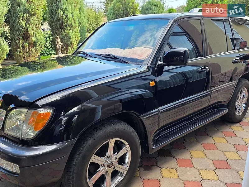 Lexus LX 2006