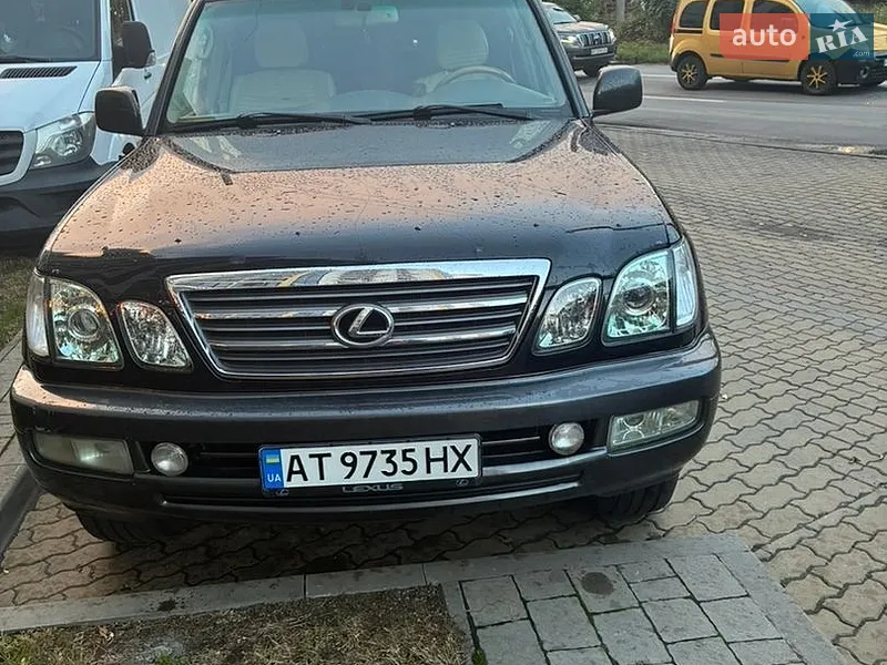 Lexus LX 2006