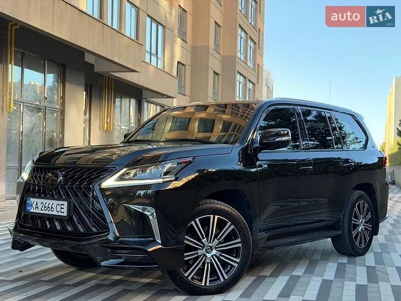 Lexus LX