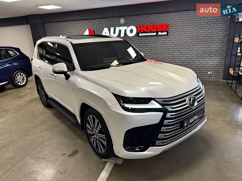 Lexus LX