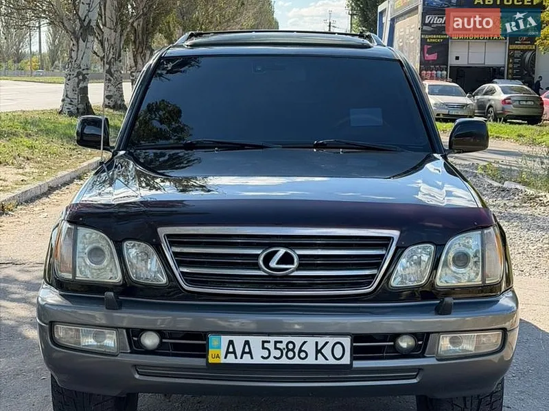 Lexus LX 2004