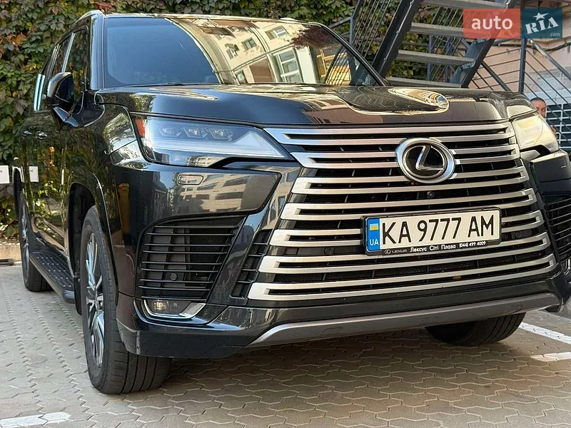 Lexus LX